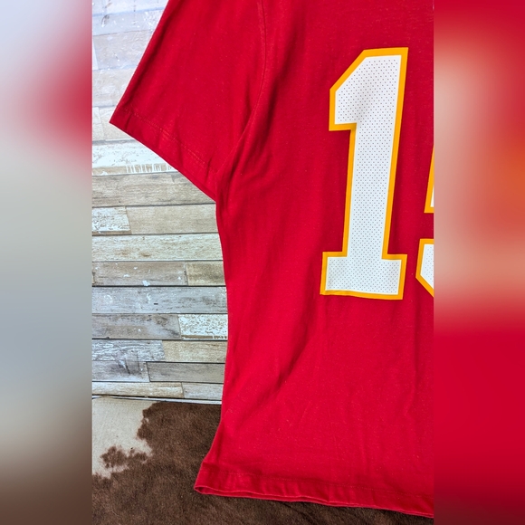 New From Arrowhead Stadium Apparel Store KC Chiefs Nike Mahomes 15 Red Tee - Picture 15 of 16